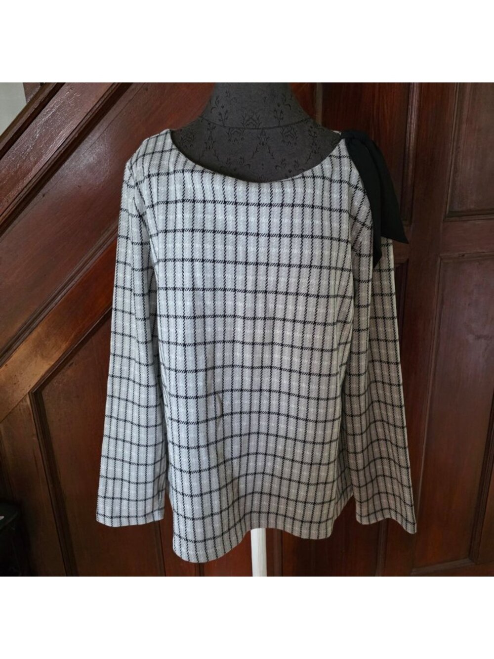 Talbots Womens Plaid Long Sleeve Top With Black Bow Accent Size XL NWT